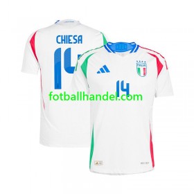 Herre Fotballdrakter Italia Chiesa 14 Borte Euro 2024 Kortermet